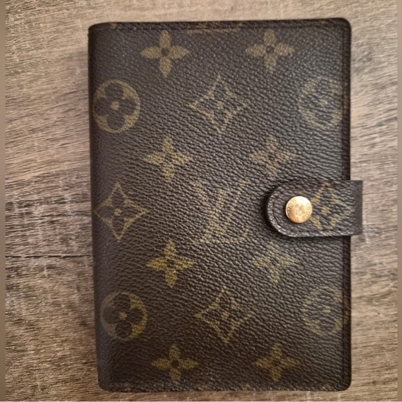 Louis Vuitton Agenda - Picture 4 of 7